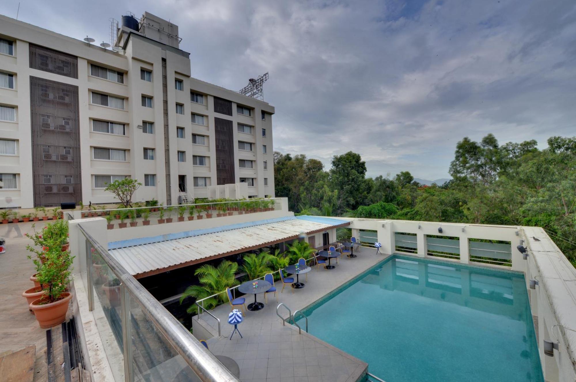 The Fern Residency, Vadgaon - Talegaon, Pune Экстерьер фото